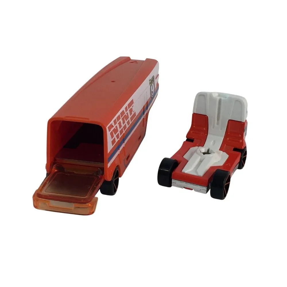 Hot Wheels Speedway Hauler 9‎ Nine Semi Trucks & Race Cars Blue Orange